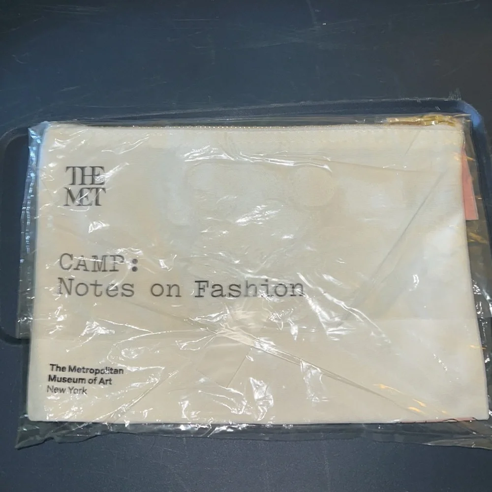 Anna Wintour Met Camp makeup bag